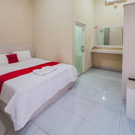 Reddoorz Near Pantai Pancer Door Pacitan Otel Dış mekan fotoğraf